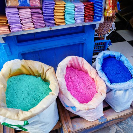 Colorants for sale in Chefchaouen