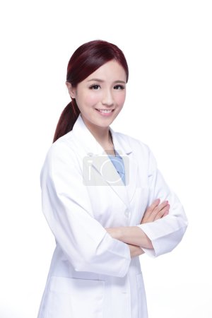 年轻的亚洲牙医医生