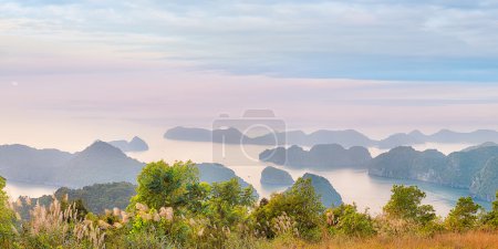 Viewpoint panorama of Halong Bay