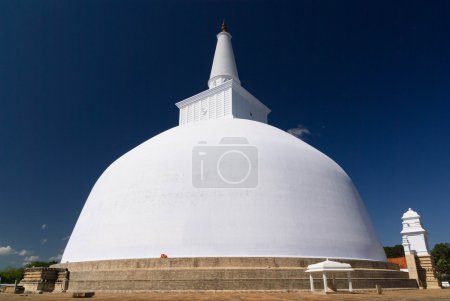 Ruwanwelisaya stupa