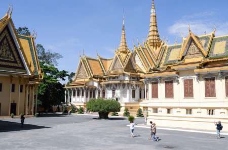 Phnom Penh temple, Golden City Temple (Wat Xieng Thong). Royal Palace, Silver Pagoda and Toul Sleng