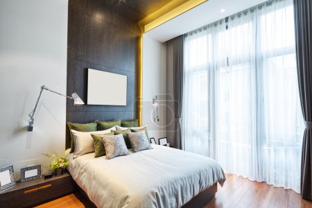 现代卧室的内部