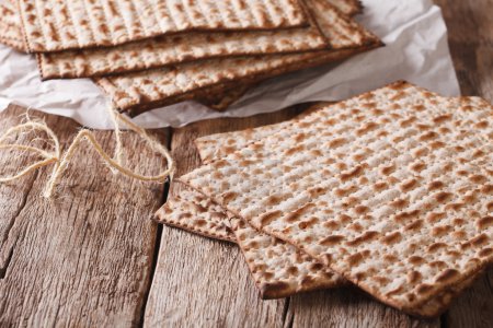 逾越节的筵席宏表上的传统犹太洁食玛索.