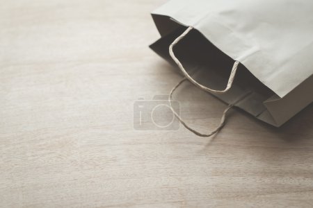 纸袋上木制的背景